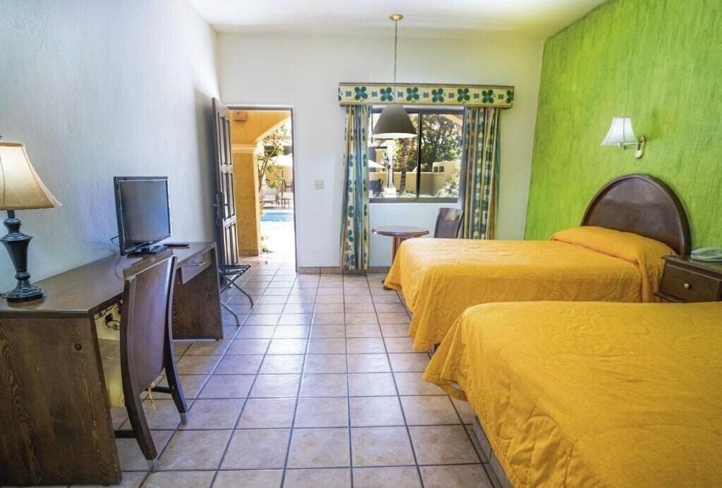 Изображение Hacienda Suites Loreto 3*