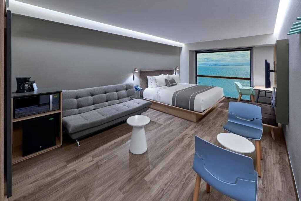 Фотографія City Express Plus by Marriott Ensenada 3*