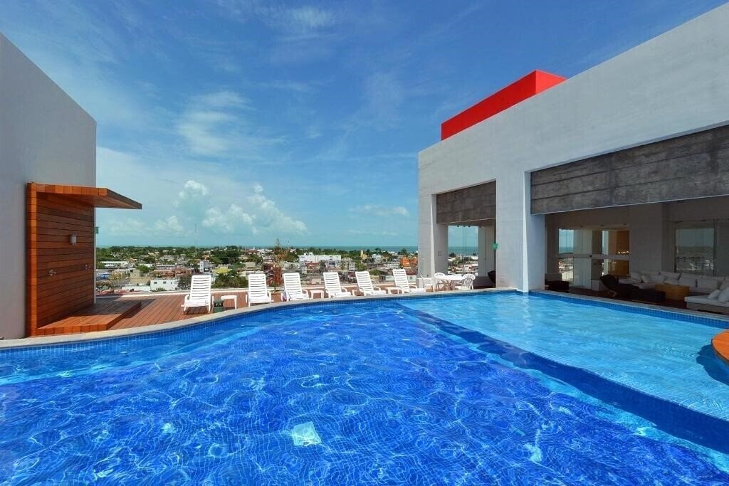 Готель Fiesta Inn Chetumal 4*