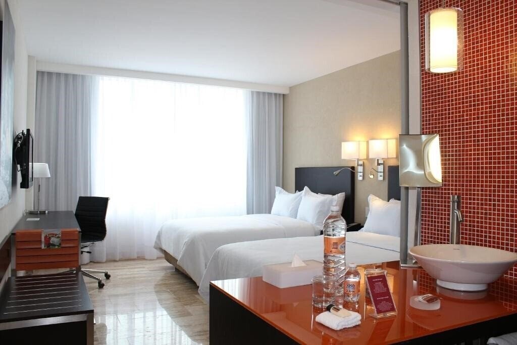 Фото Fiesta Inn Chetumal 4*