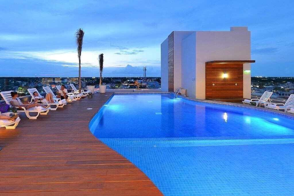 Фотографія Fiesta Inn Chetumal 4*