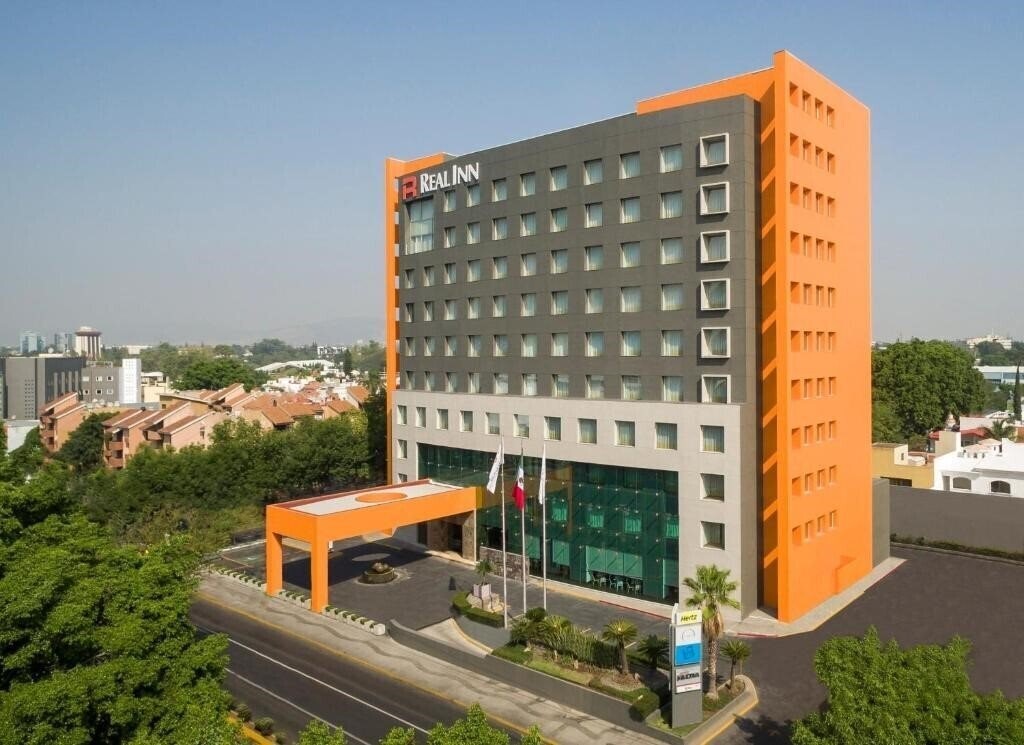 Отель Real Inn Guadalajara Centro 4*