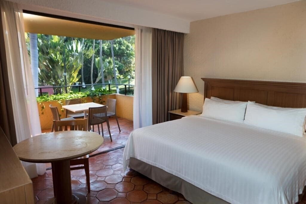 Картинка Holiday Inn Resort Ixtapa 5*
