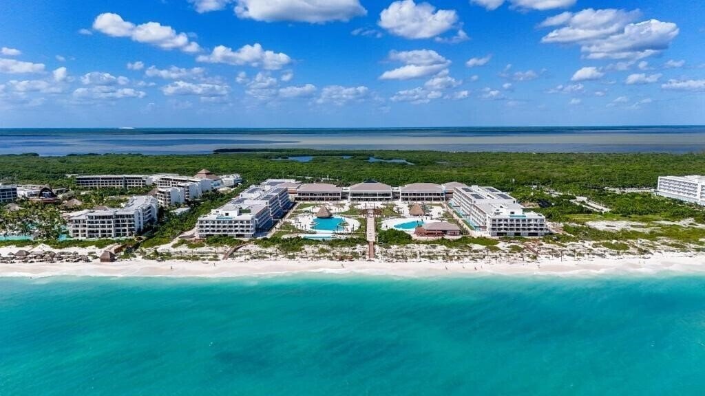 Отель Ocean Allure Costa Mujeres 5*