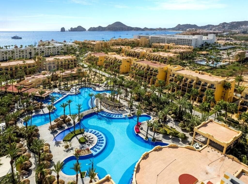 Готель Riu Santa Fe 5*