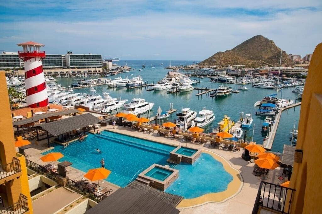 Отель Tesoro Los Cabos 3*