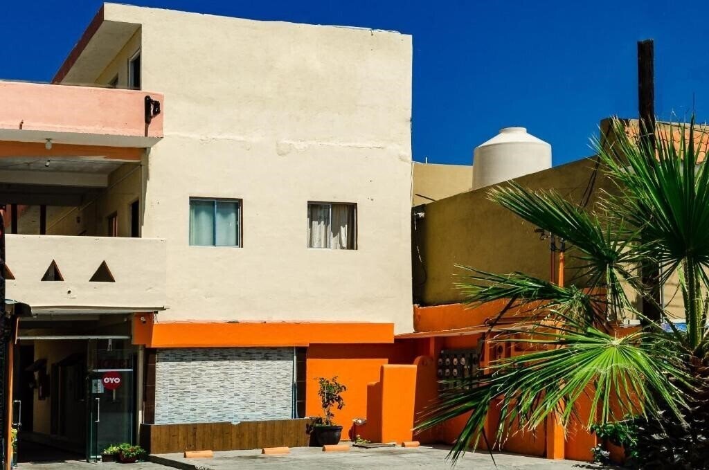 Фото Oyo Hotel Cabo Del Sur 2*