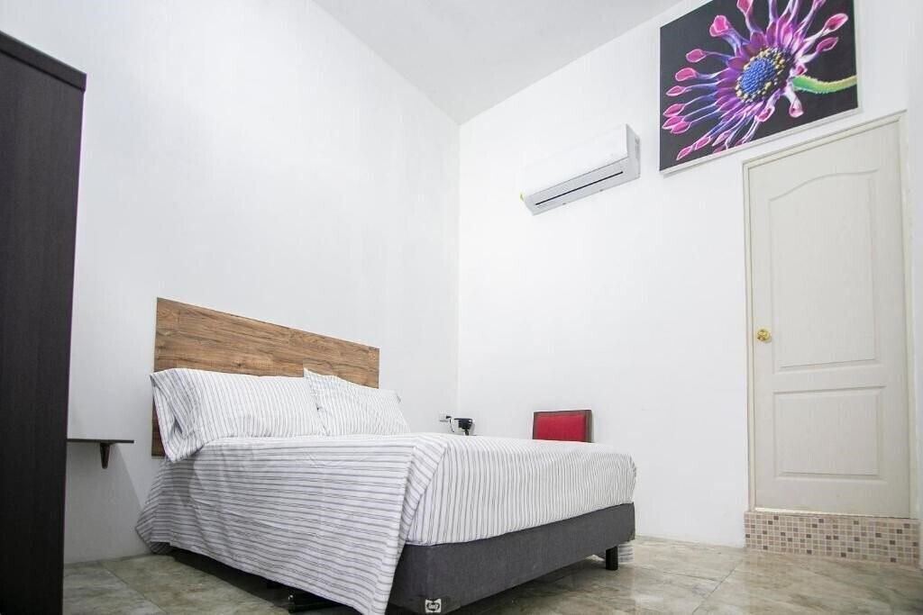 Готель OYO Hotel Plaza Las Torres, Cabo San Lucas 2*