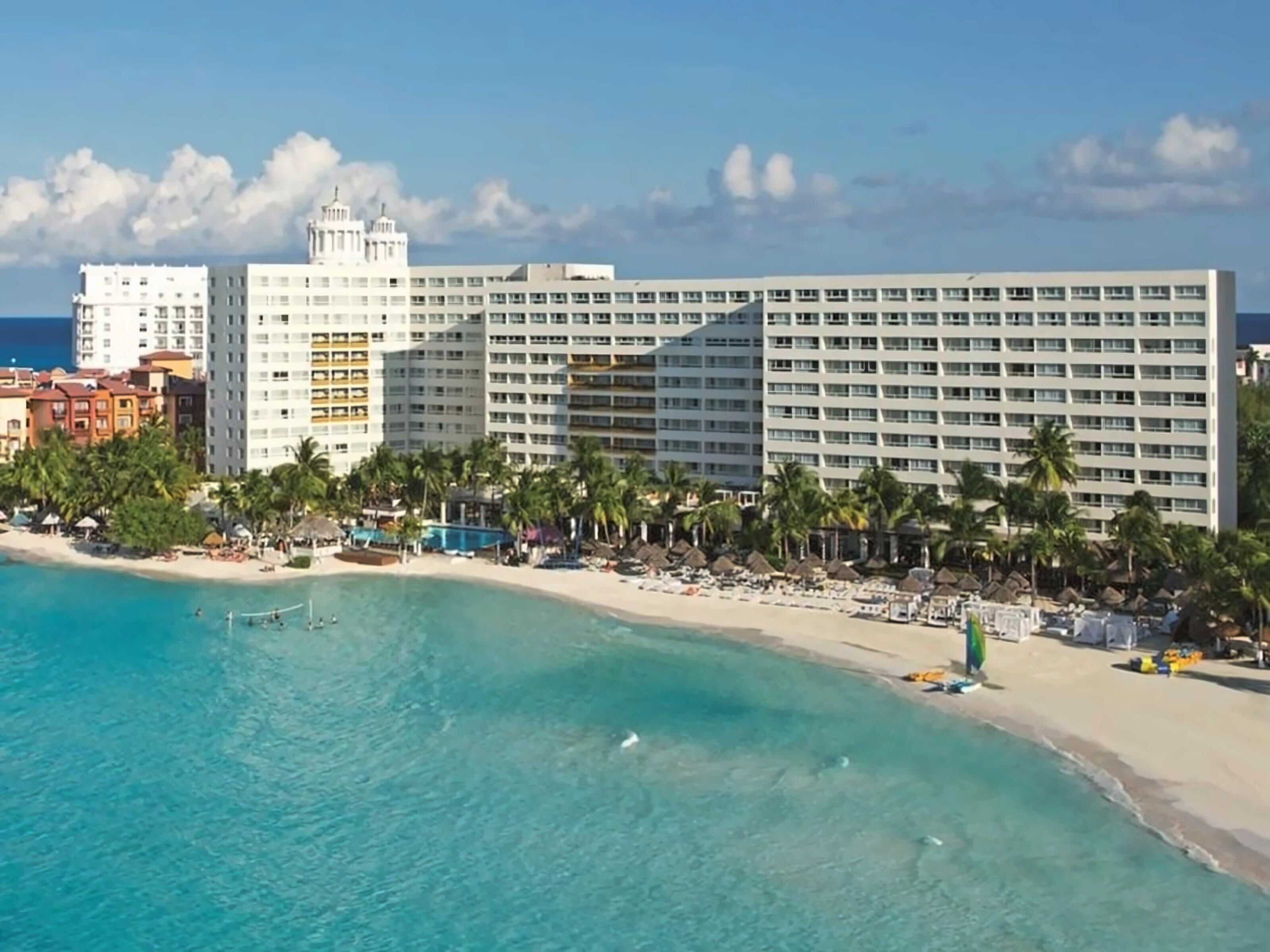Готель Dreams Sands Cancun Resort & SPA 5*