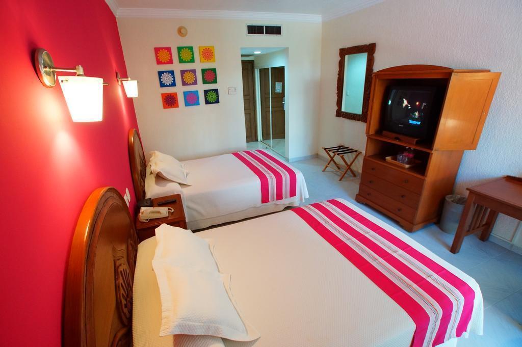 Готель Margaritas Cancun 3*