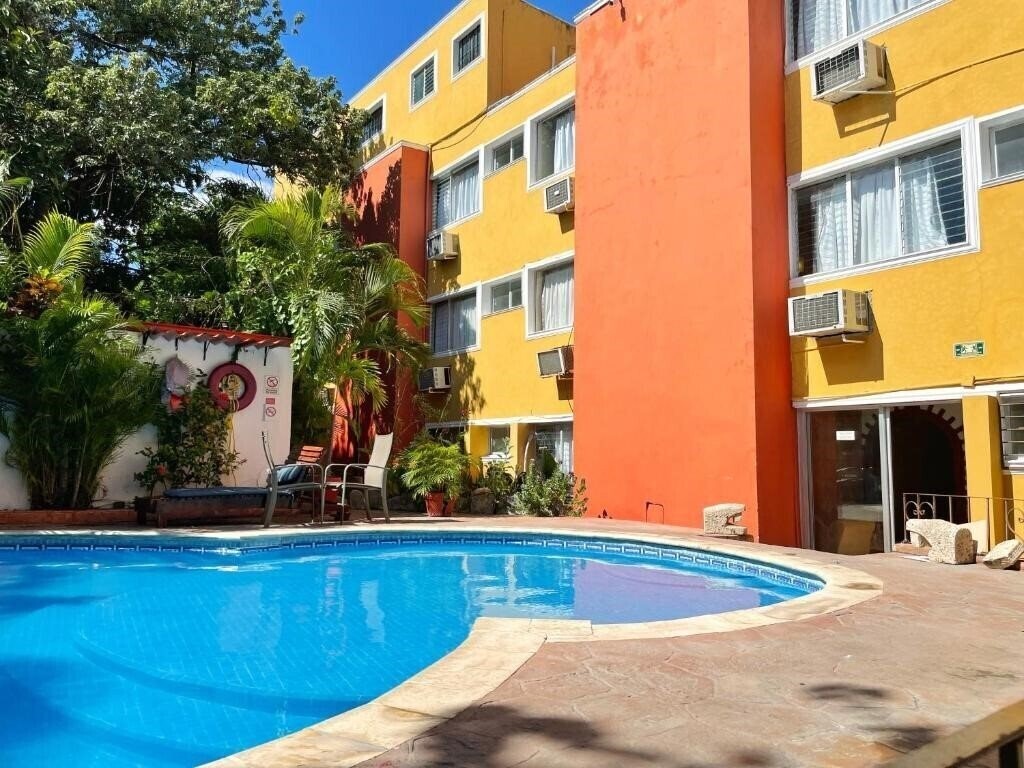 Фотографія Suites Cancun Center 3*