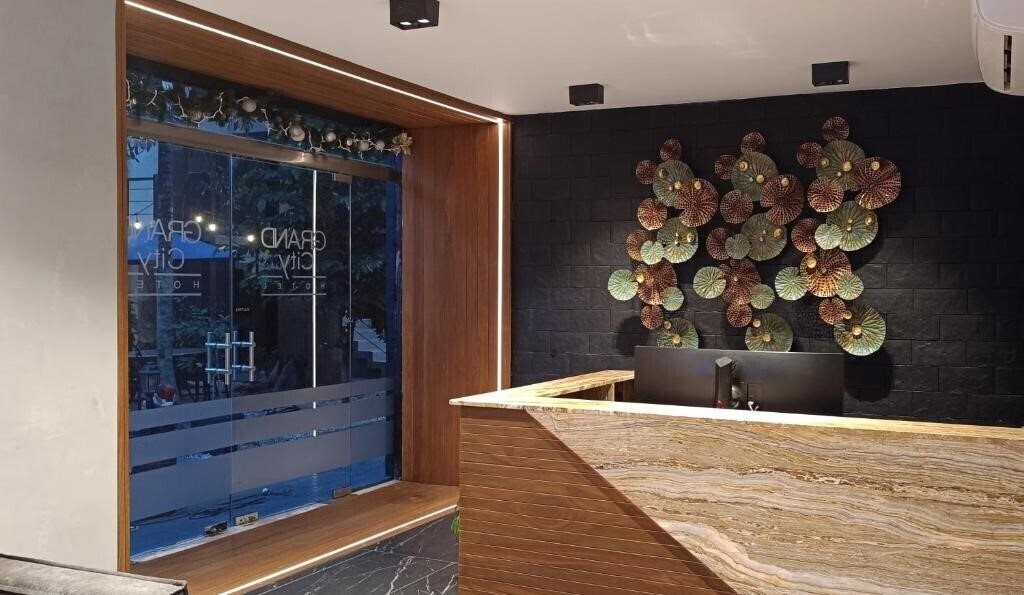 Фотографія Grand City Hotel 4*