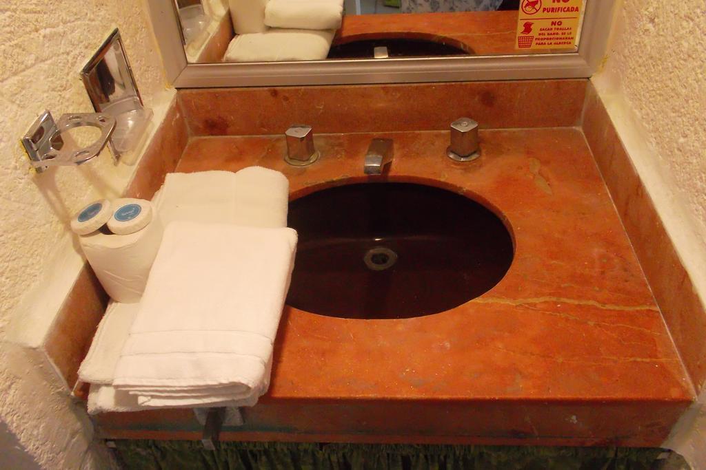 Картинка Ikaro Suites Cancun 3*