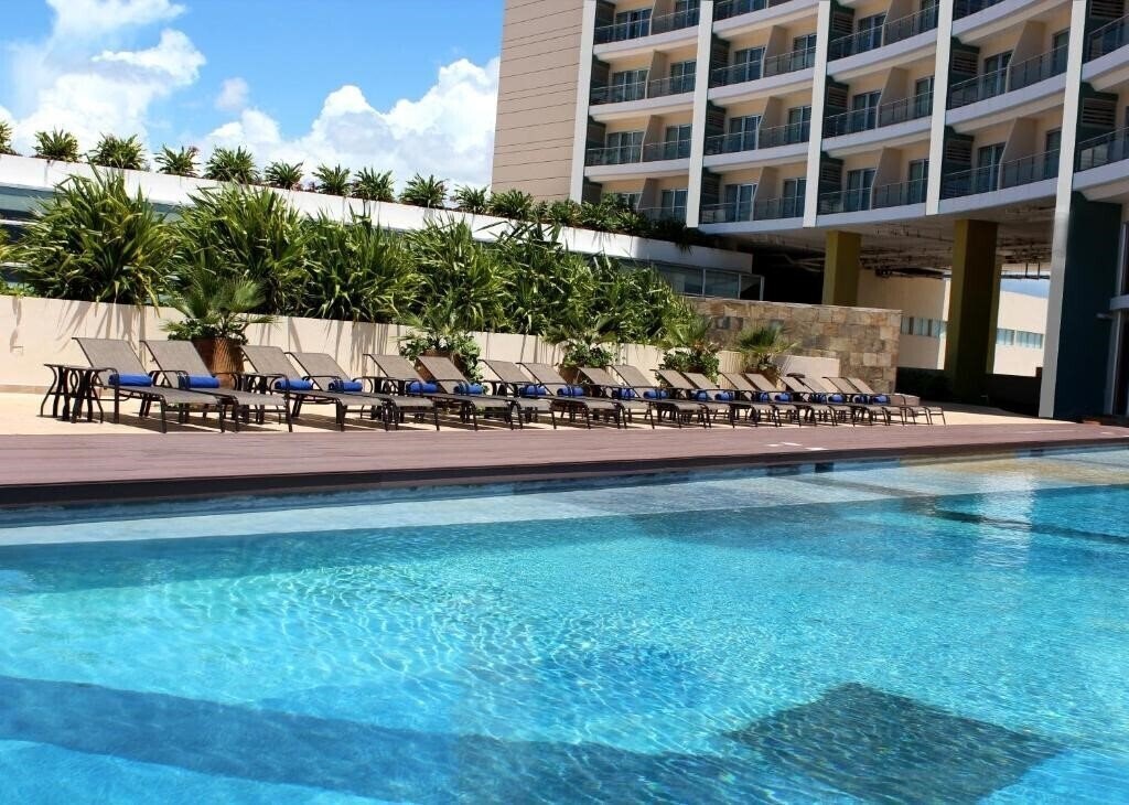 Изображение Krystal Urban Cancun Malecon 4*