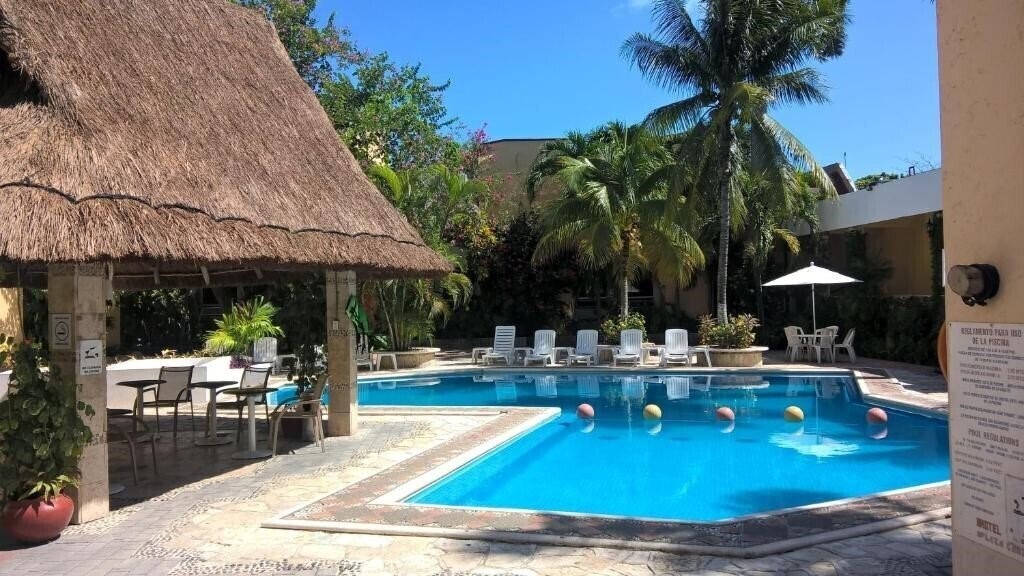 Отель Plaza Caribe 4*