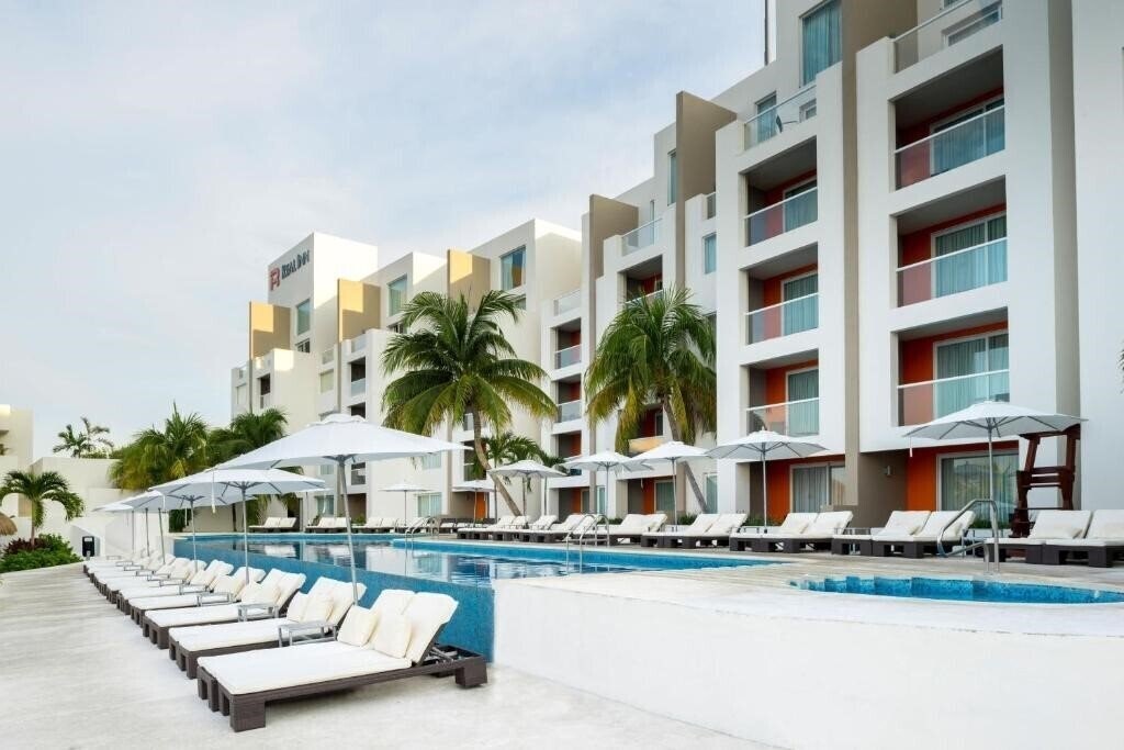 Изображение Real Inn Cancun By Camino Real 4*