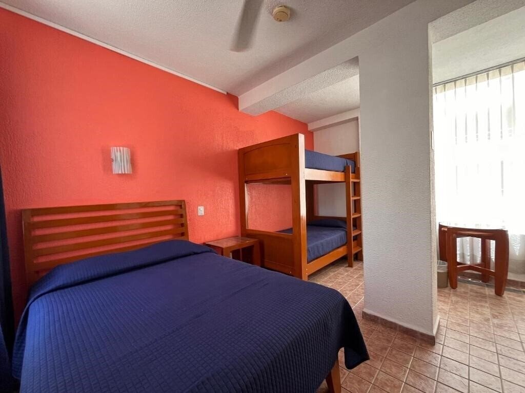 Фото Soberanis Hostal 3*