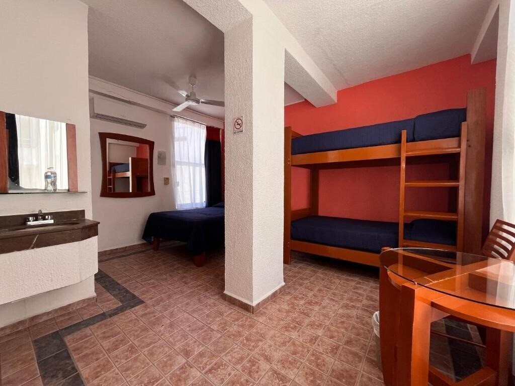 Фотографія Soberanis Hostal 3*