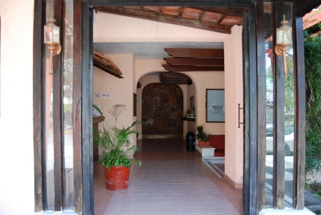 Фото Tankah Cancun 2*