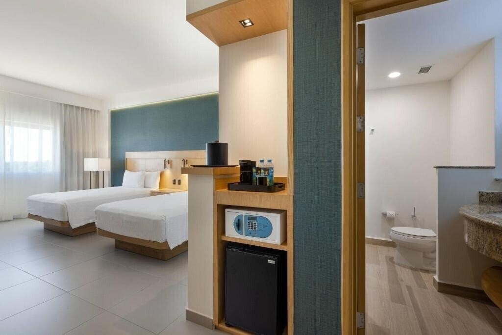 Фотография Courtyard By Marriott Cancun 4*