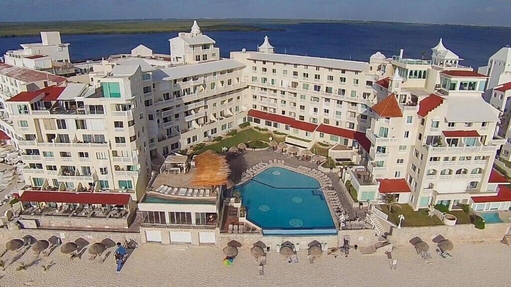 Отель Cancun Plaza 3*