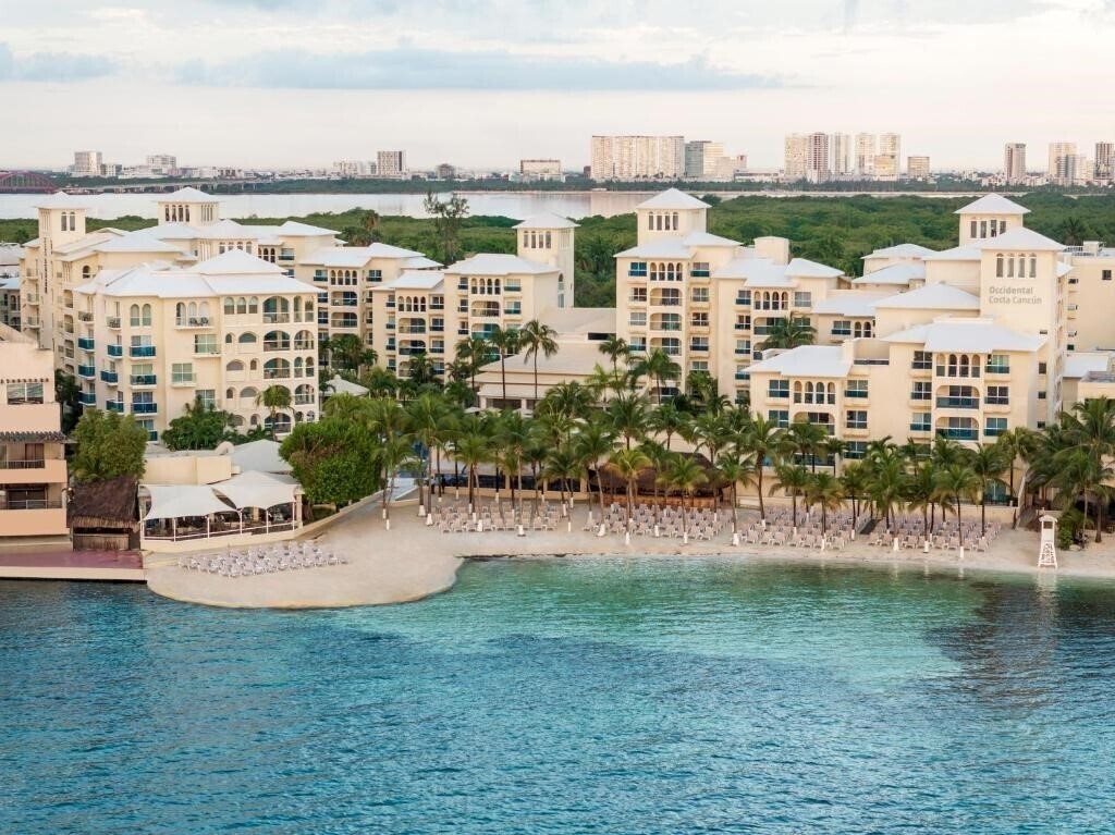Отель Occidental Costa Cancun 4*
