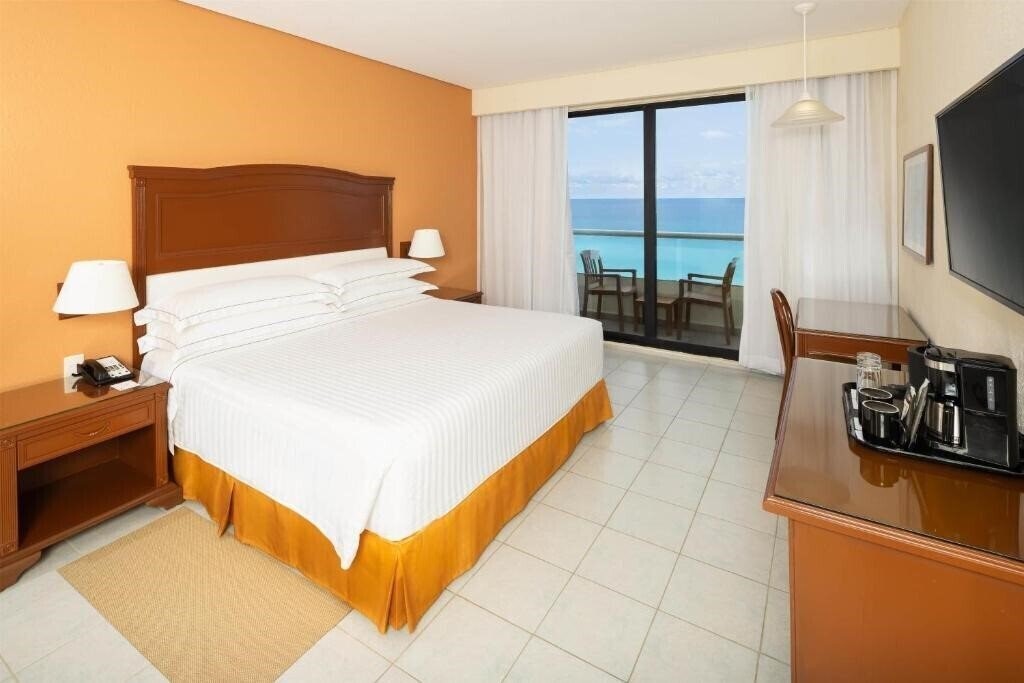 Фотография Barcelo Tucancun Beach 4*