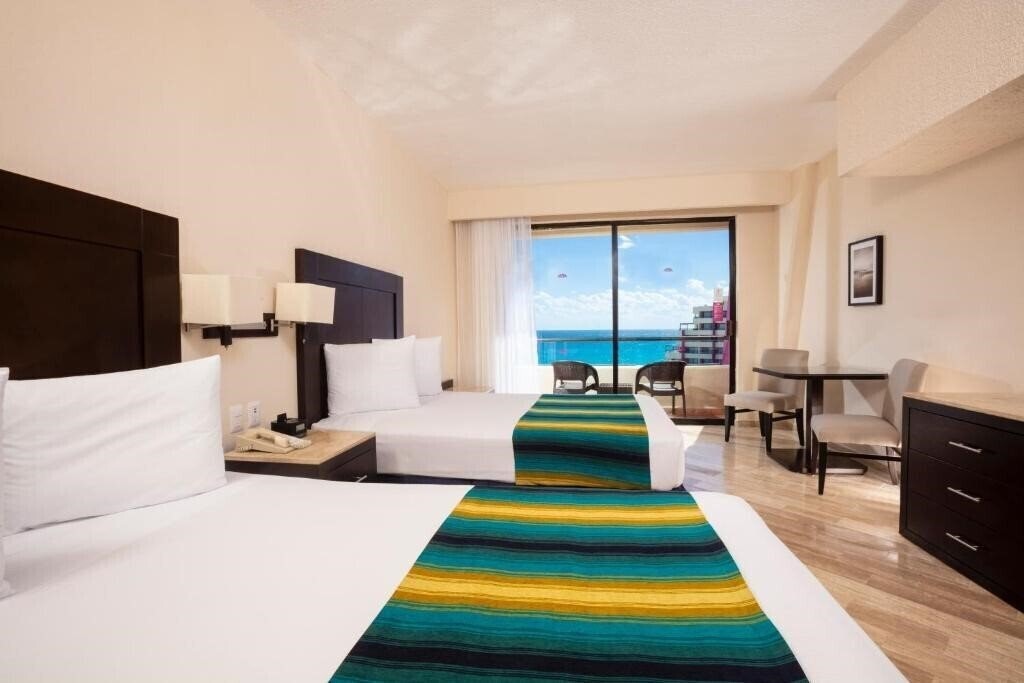 Фото Crown Paradise Club Cancun 5*