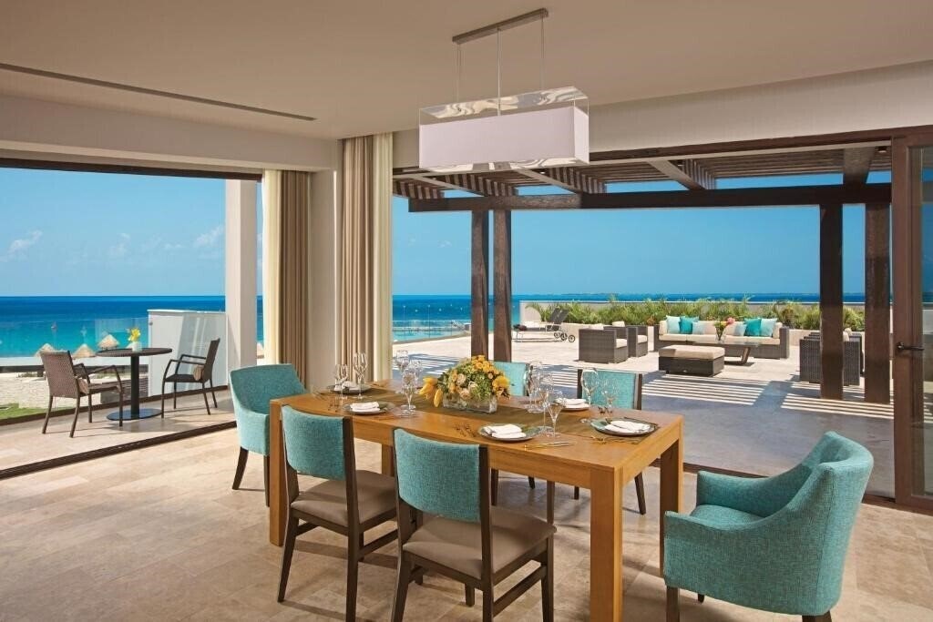 Картинка Dreams Playa Mujeres Golf & SPA Resort 5*
