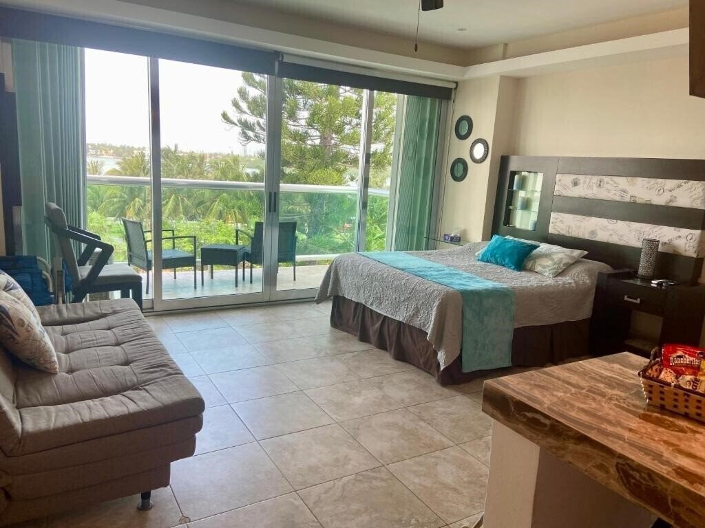 Готель Cozy and Modern 3*