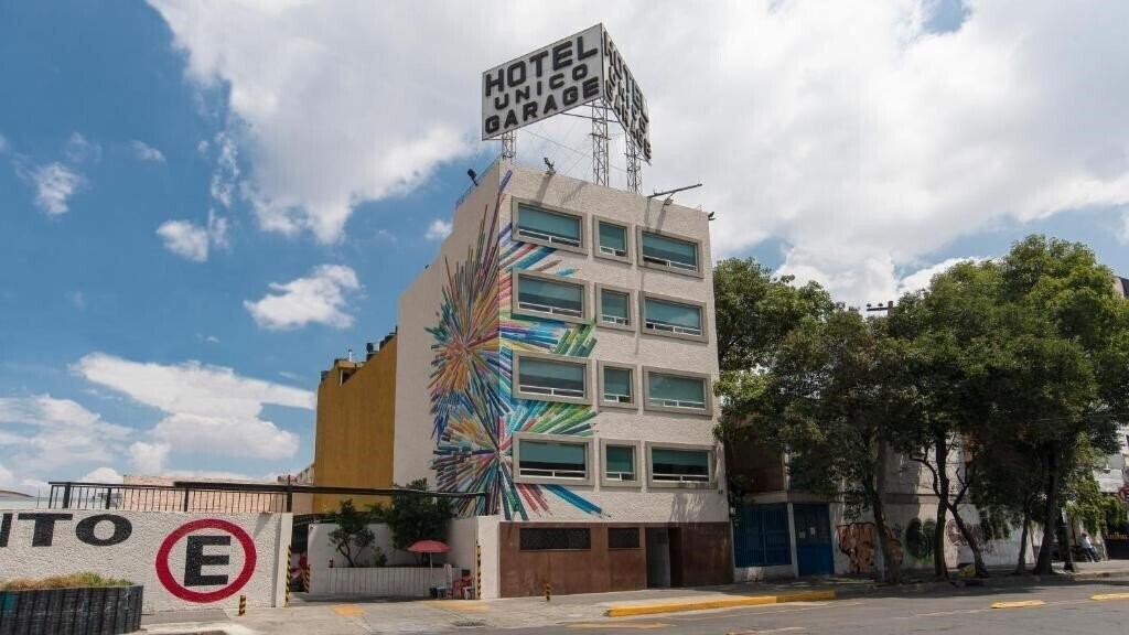 Готель Unico Hotel 5*