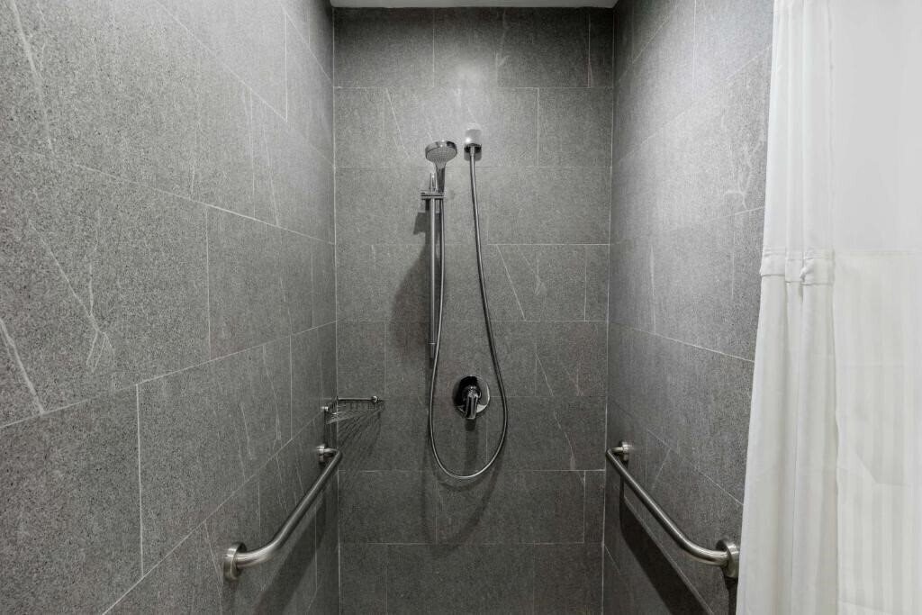 Картинка Hampton Inn By Hilton Cancun Cumbres 4*