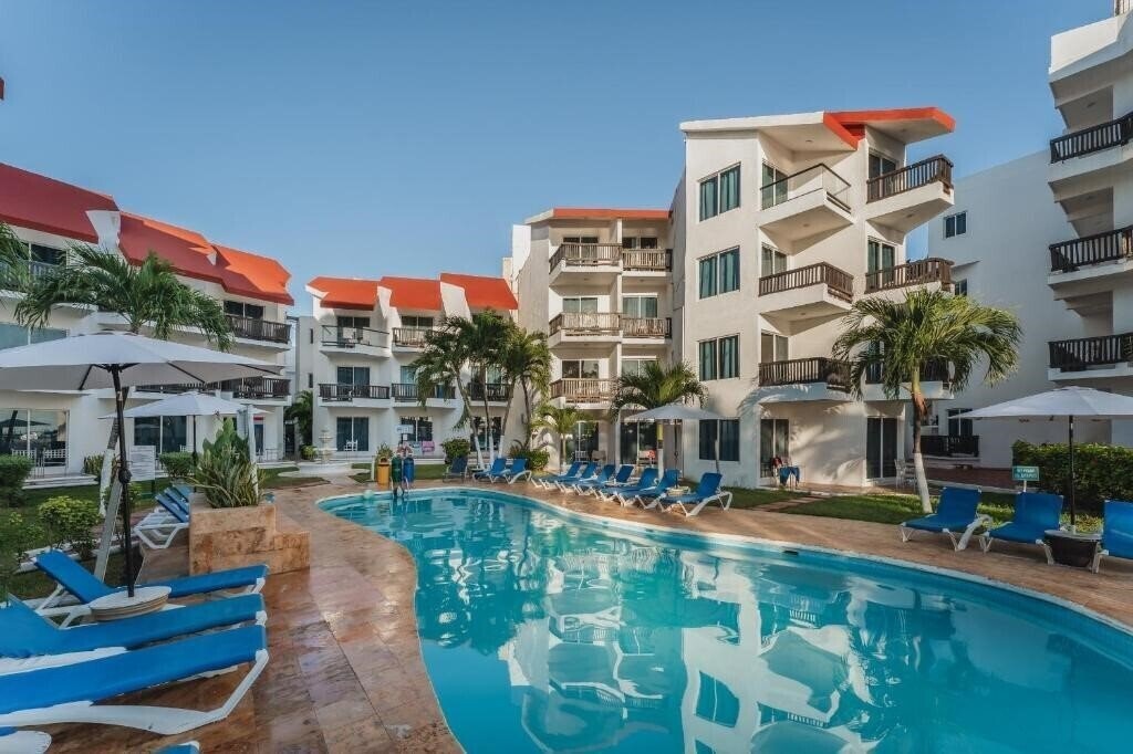 Готель Imperial Las Perlas 3*