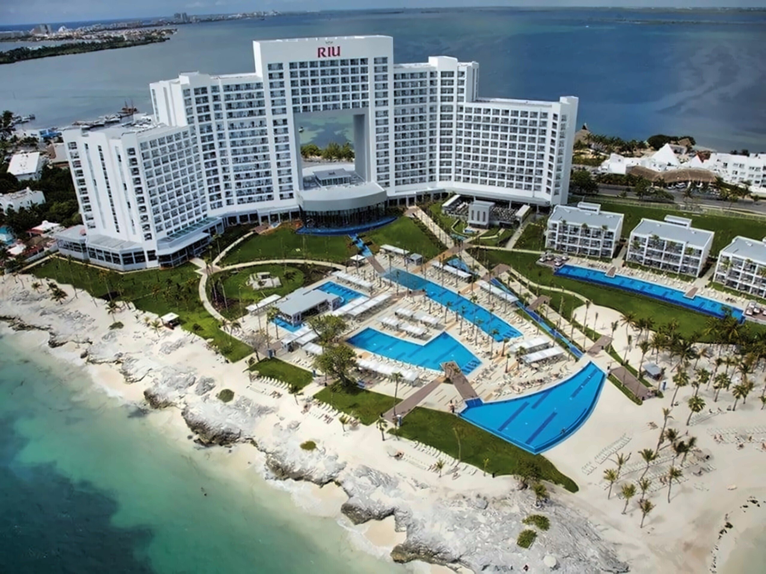 Готель Riu Palace Peninsula 5*