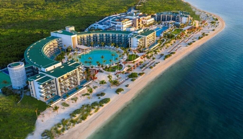 Готель Haven Riviera Cancun 5*