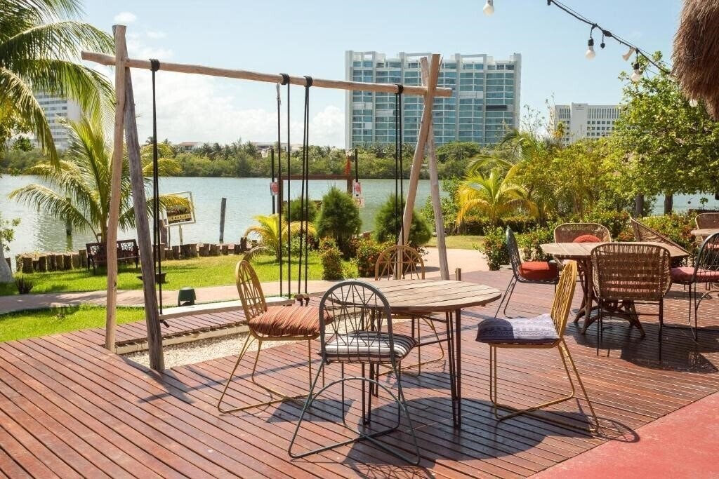 Отель Selina Cancun Hotel Zone 4*