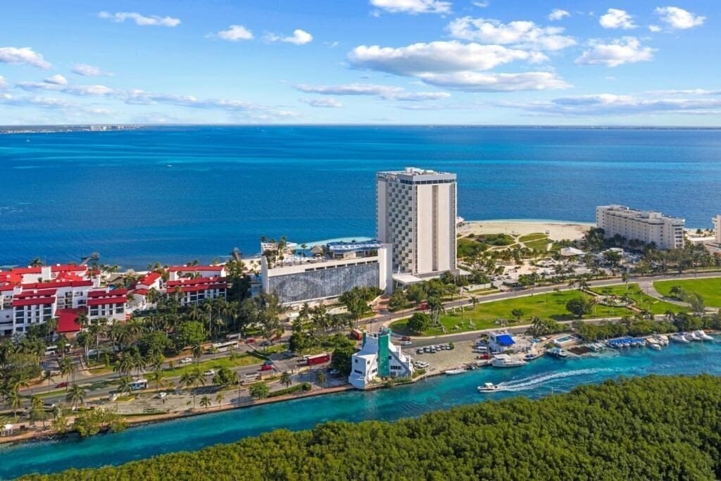 Фотография Amare Cancun Adults Only All-Inclusive Resort, Curio by Hilton 5*