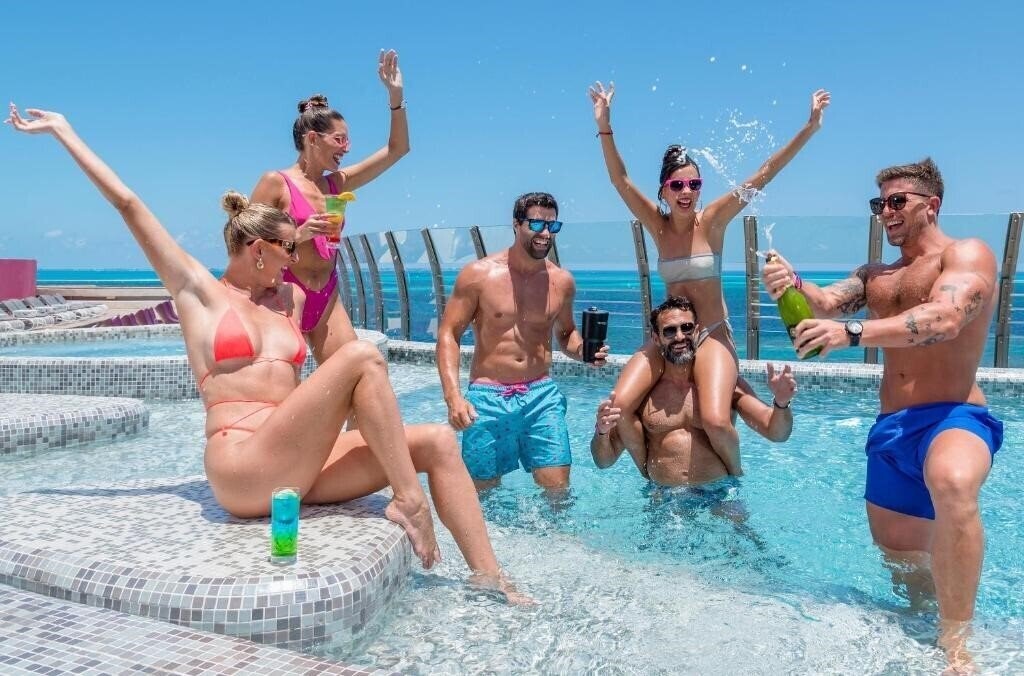 Фотографія The Tower By Temptation Cancun Resort 4*