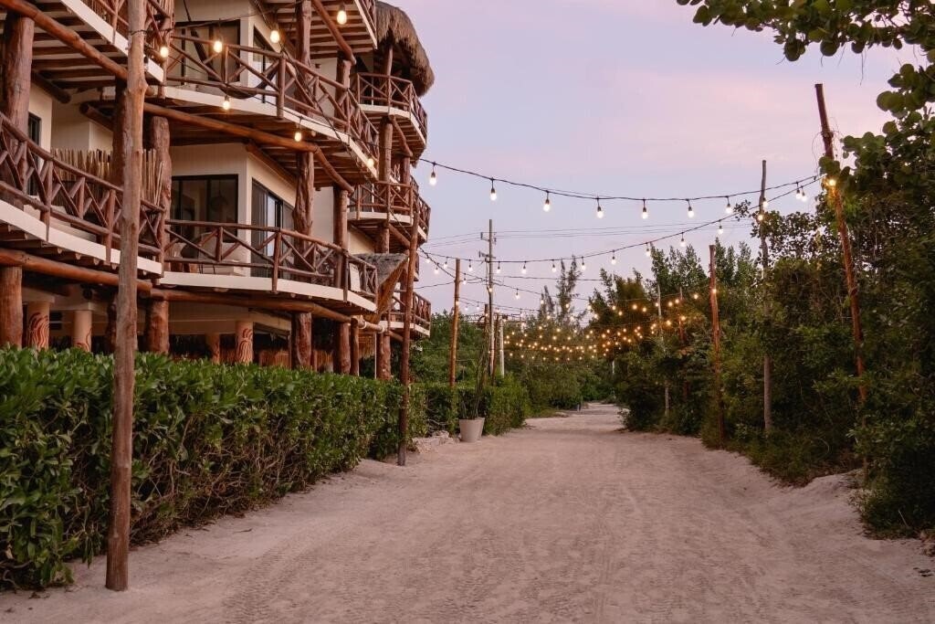 Готель Casa Astral Hotel Boutique & Apartments 4*
