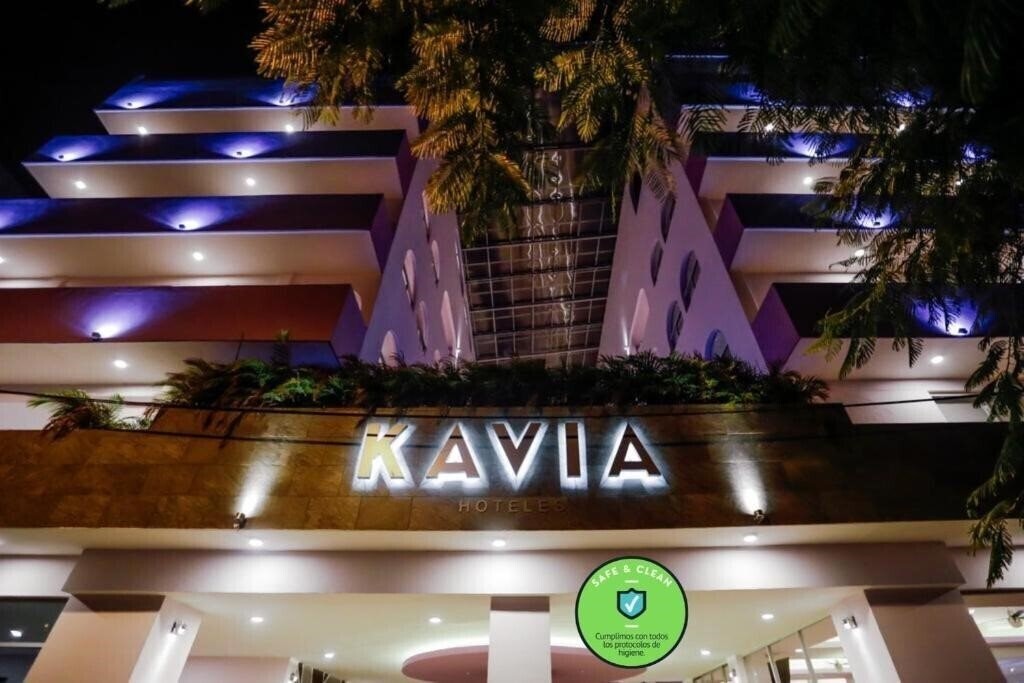 Готель Hotel Kavia 4*