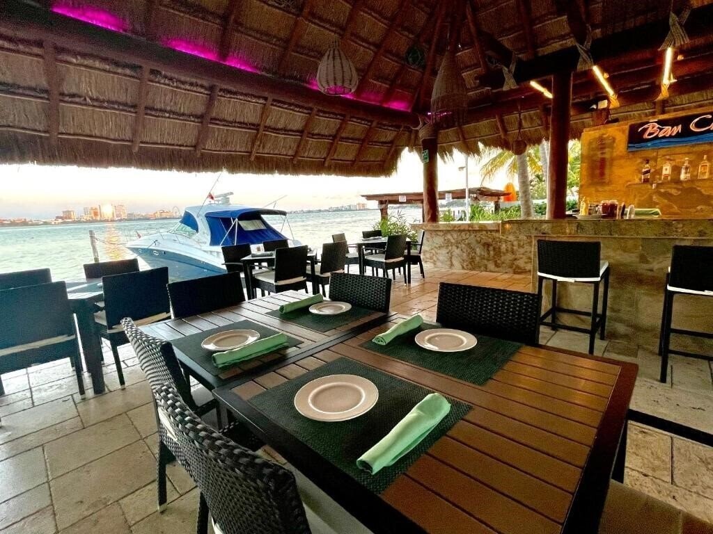 Фотография Sina Suites 3*
