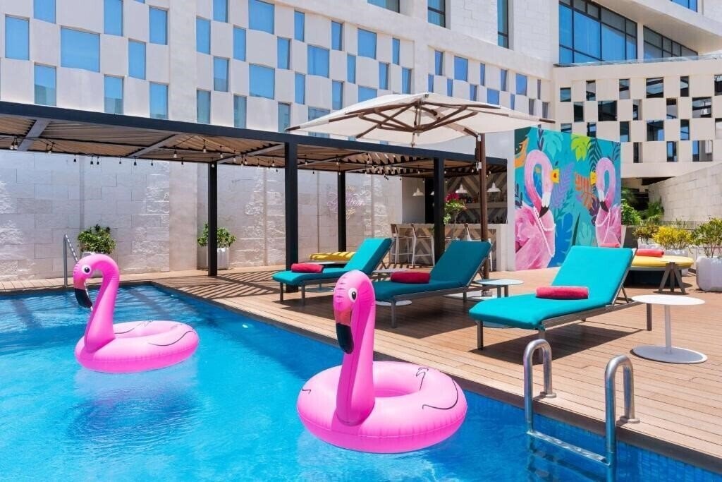 Готель Nh Cancun Airport 4*