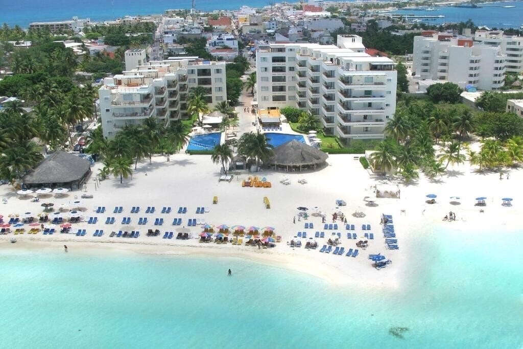 Готель Ixchel Beach Hotel 4*