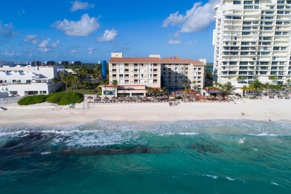 Фото Raintree`S Club Regina Cancun 4*