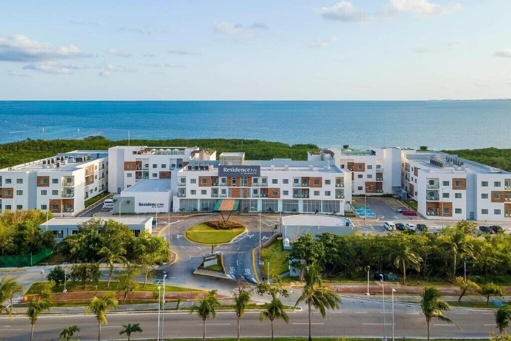Отель Residence Inn By Marriott Cancun Hotel Zone 3*