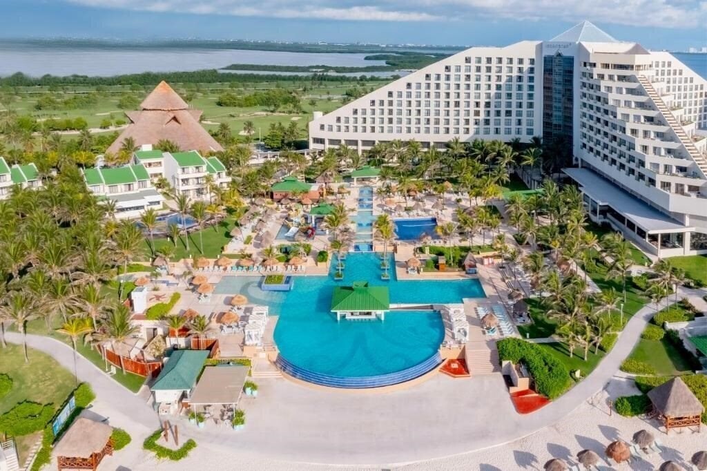 Готель Iberostar Selection Cancun 5*