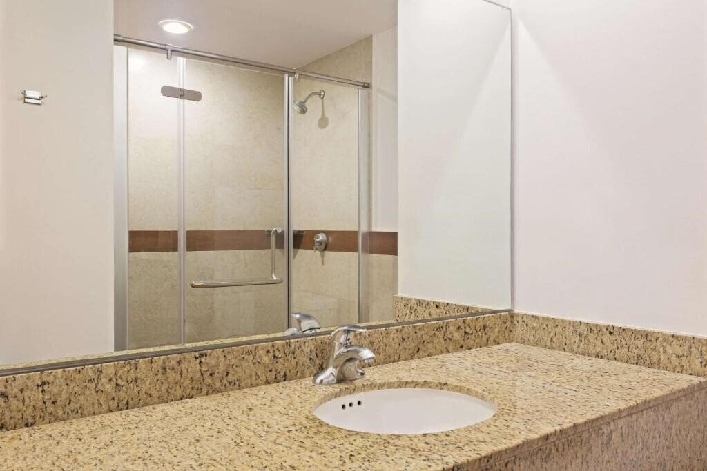 Фото La Quinta Inn & Suites Cancun 4*