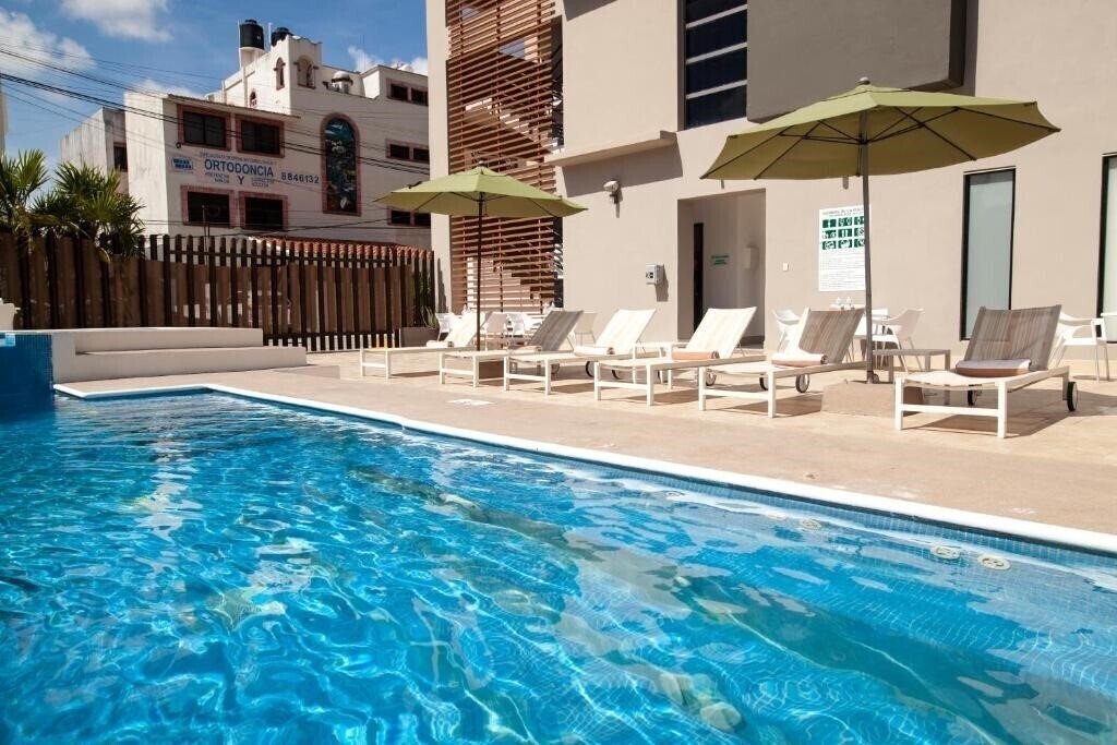 Фотография La Quinta Inn & Suites Cancun 4*