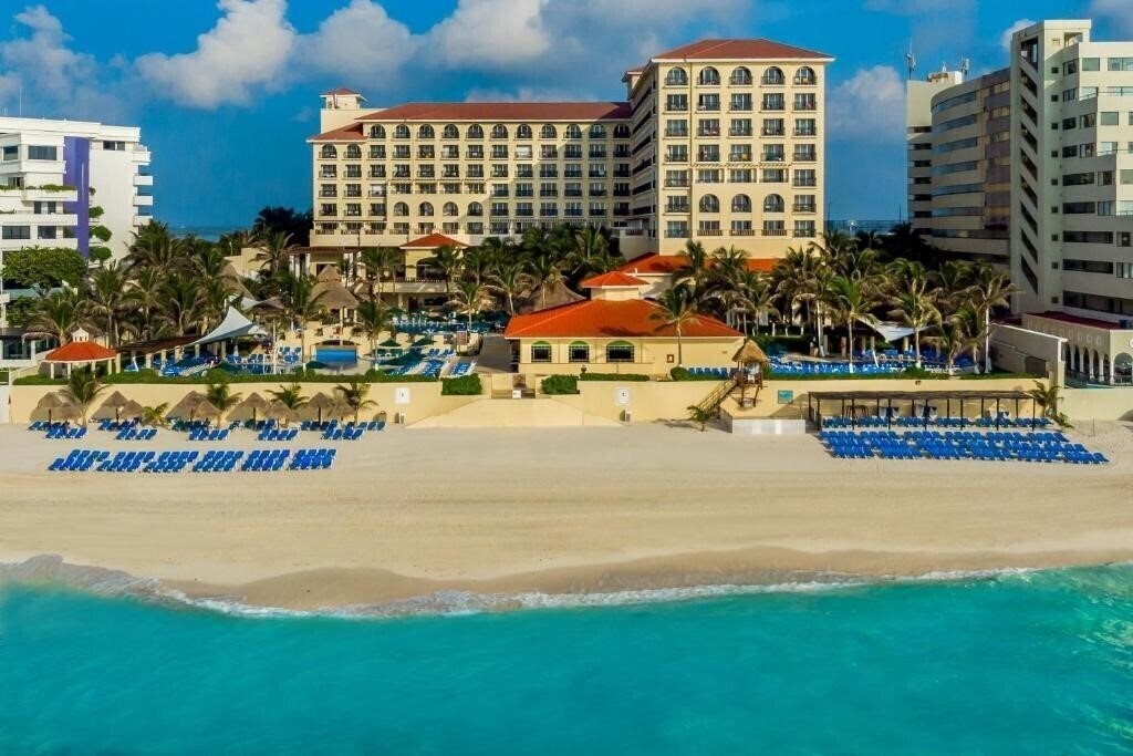 Отель GR Solaris Cancun 4*