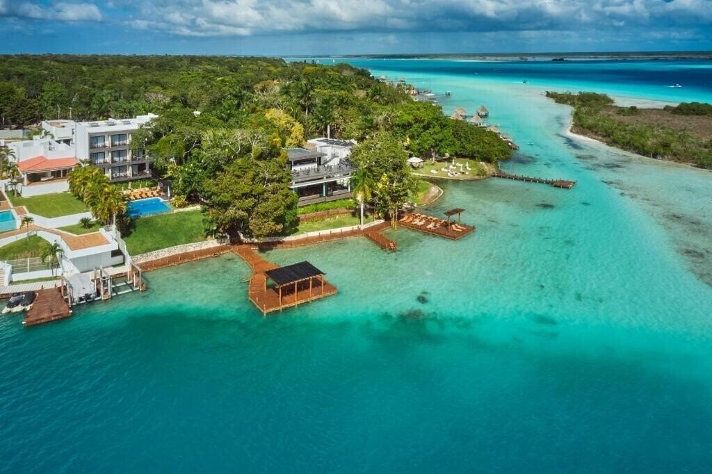 Отель Cristalino Lagoon Front Hotel Restaurant & SPA 5*